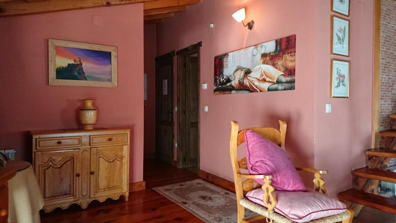 Artesano I Y III Guest House Navarredonda de Gredos Exterior photo